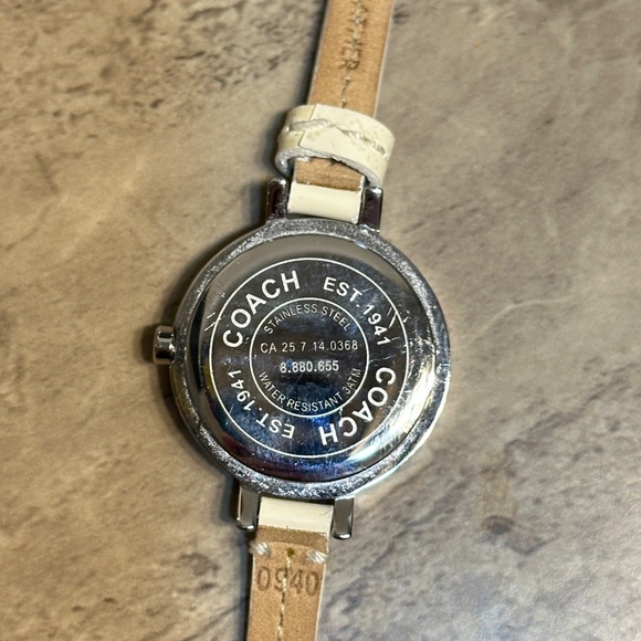 Coach Bridgit Wrist Watch Ivory White Leather Silver Stainless Steel Y2k 2000s - Picture 6 of 10